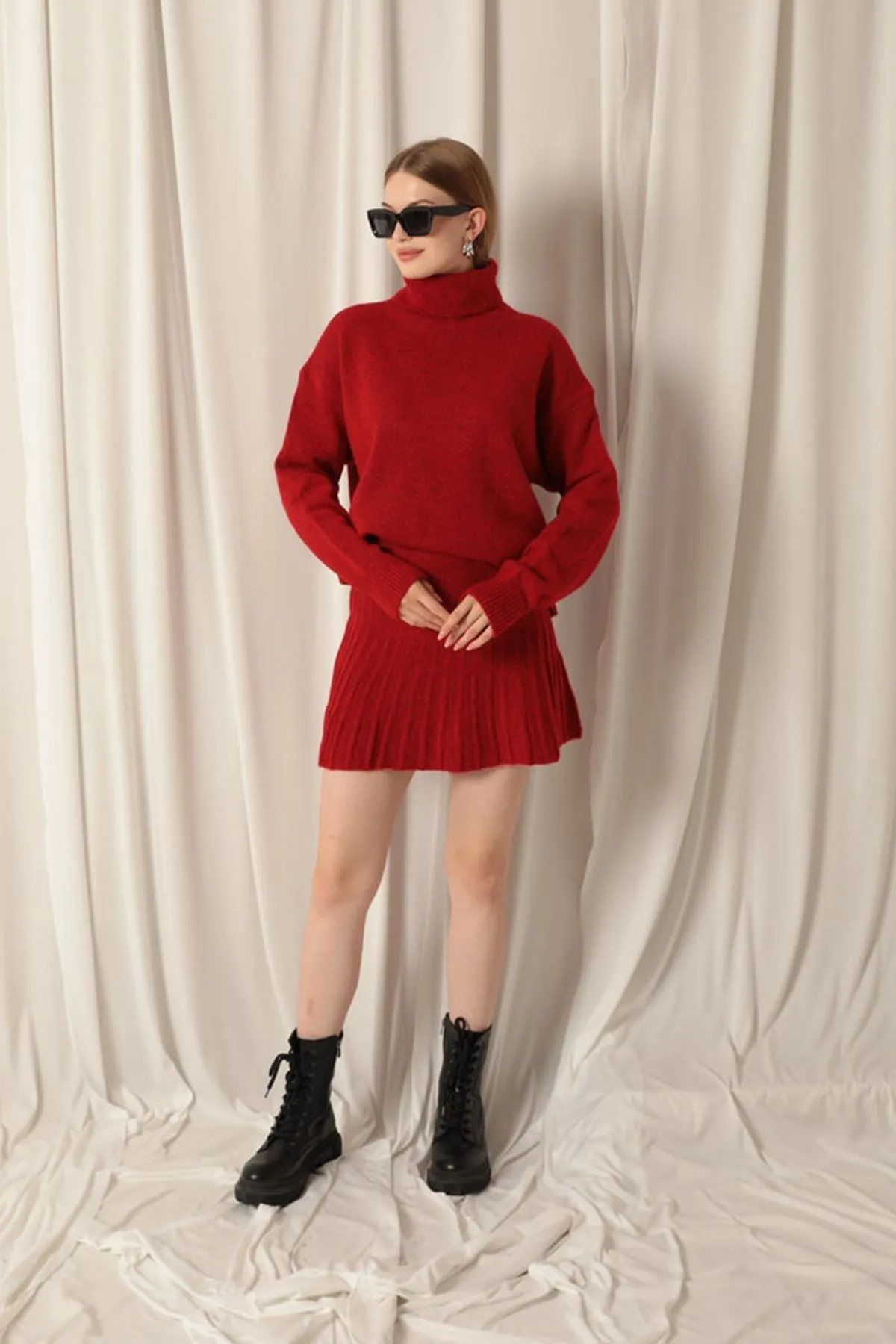 Knitwear Fabric Turtleneck Sweater Red Skirt Set