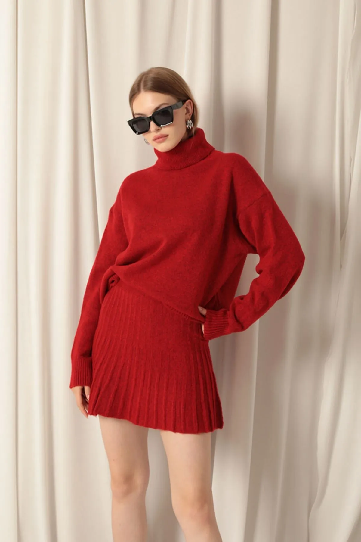 Knitwear Fabric Turtleneck Sweater Red Skirt Set