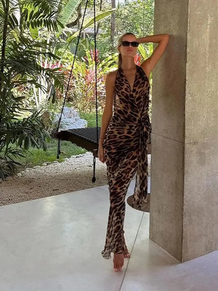 KyleAnn - Flattering leopard print dress